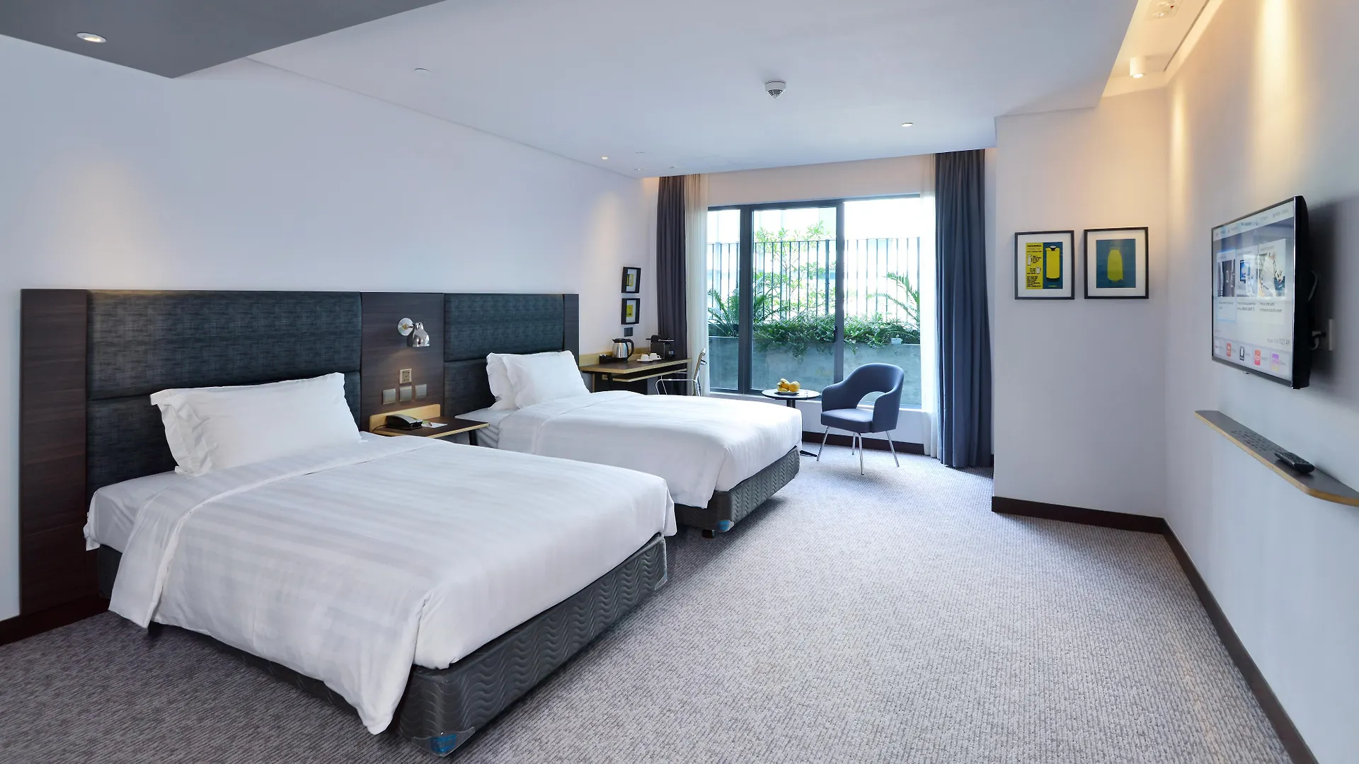 Camlux Hotel Hong Kong 4*,  China