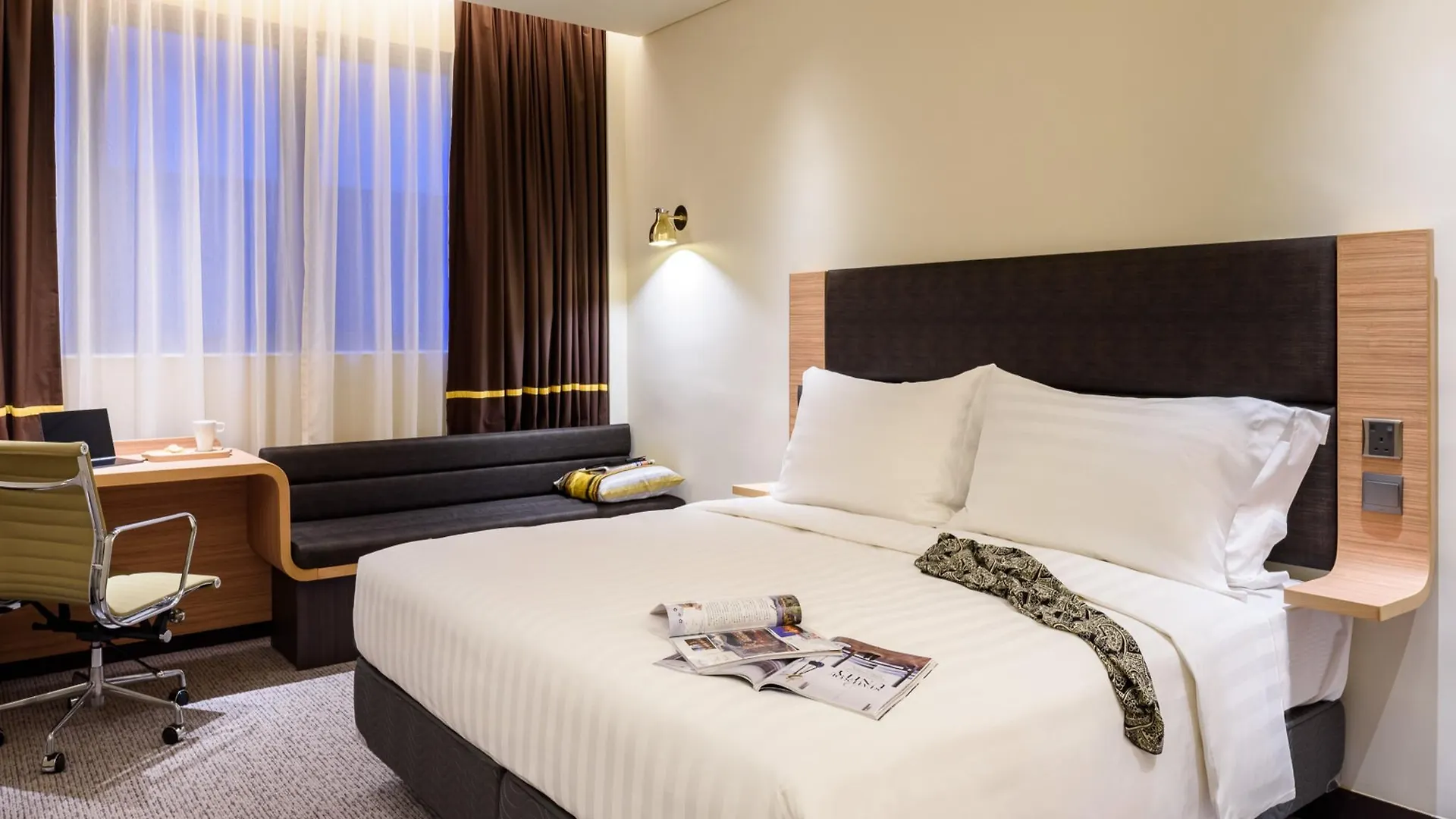 ****  Camlux Hotel Hong Kong China